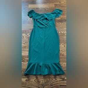 QUIZ Woman’s ruffle top midi dress